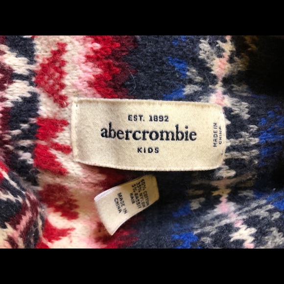 Abercrombie Kids Snowflakes Loop Scarf. - Picture 2 of 3